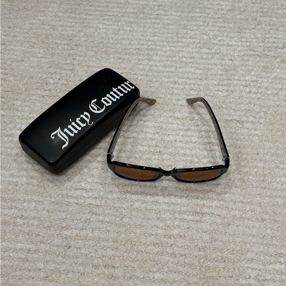 Juicy Couture Sunglasses 55/16 like-new condition brown tortoise - Picture 2 of 9